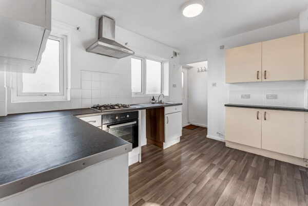 Southwold Drive, Nottingham, NG8 1PD