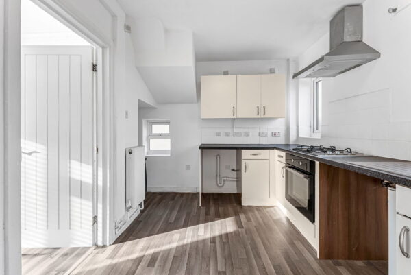 Southwold Drive, Nottingham, NG8 1PD