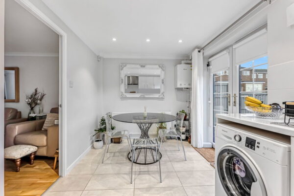 Gleneagles Drive, Arnold, Nottingham, Nottinghamshire, NG5 8QL