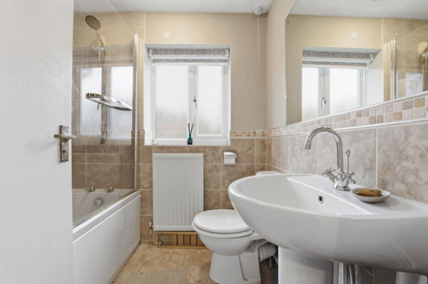 Deer Park Drive, Arnold, Nottingham, Nottinghamshire, NG5 8SA