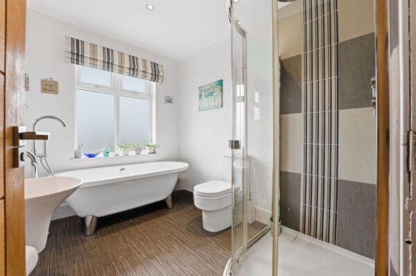 Tennyson Road, Woodthorpe, Nottingham, Nottinghamshire, NG5 4FY