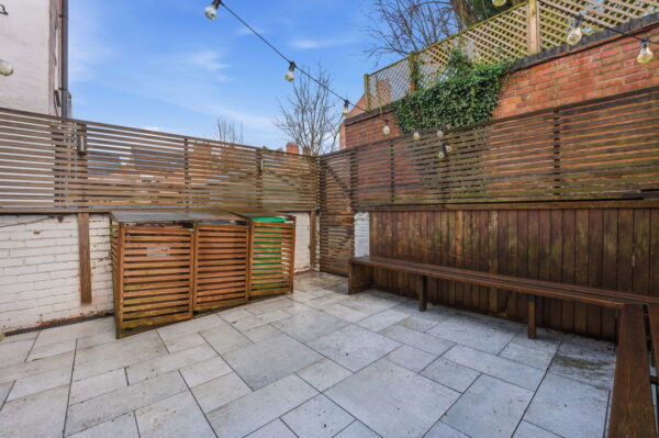 Ebers Grove, Nottingham, Nottinghamshire, NG3 5EA