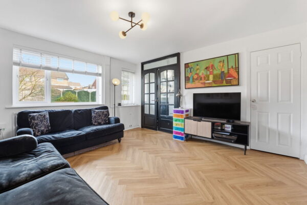 Graveney Gardens, Arnold, Nottingham, Nottinghamshire, NG5 6QW