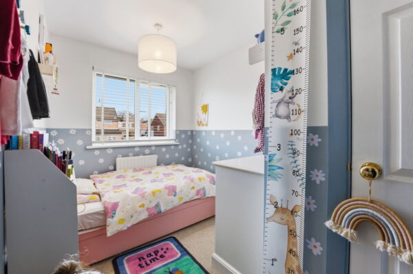 Graveney Gardens, Arnold, Nottingham, Nottinghamshire, NG5 6QW