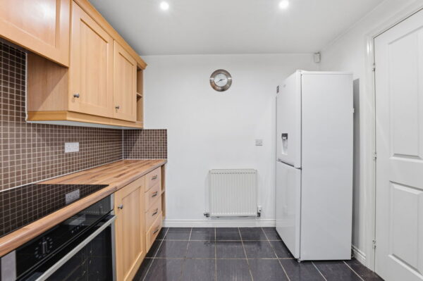 Potters Hollow, Bulwell, Nottingham, Nottinghamshire, NG6 8PB