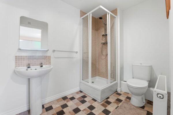 Potters Hollow, Bulwell, Nottingham, Nottinghamshire, NG6 8PB