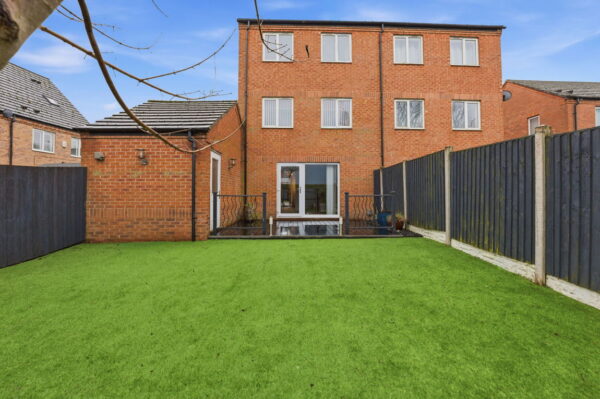 Potters Hollow, Bulwell, Nottingham, Nottinghamshire, NG6 8PB