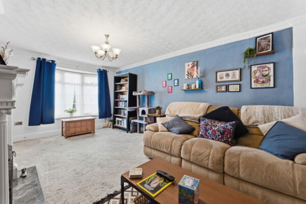 Chichester Close, Nottingham, NG5 9AX