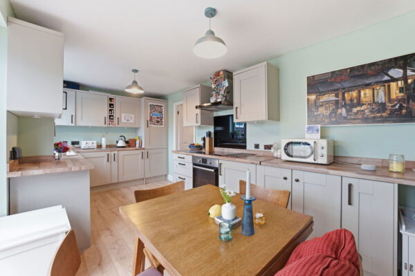 Chichester Close, Nottingham, NG5 9AX