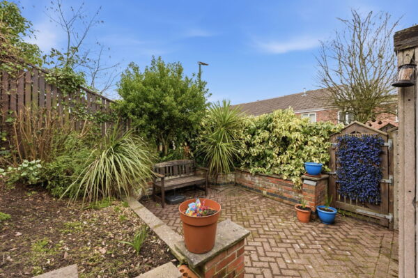 Chichester Close, Nottingham, NG5 9AX