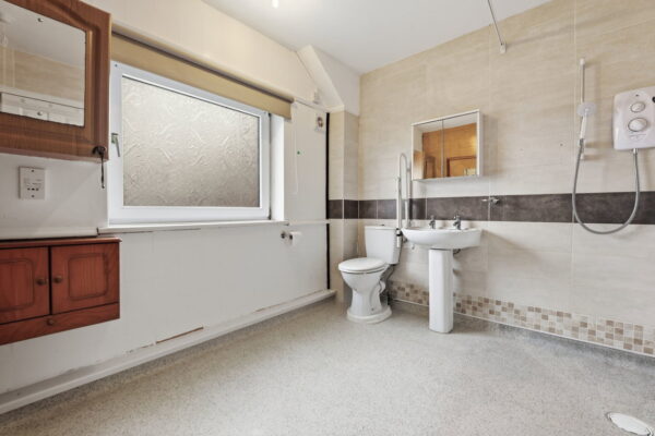 Camborne Drive, Nottingham, Nottinghamshire, NG8 5LN