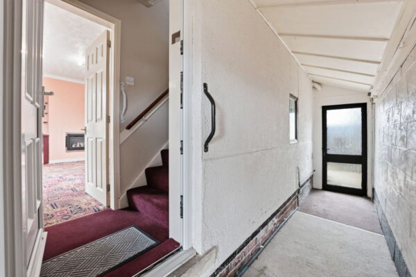 Camborne Drive, Nottingham, Nottinghamshire, NG8 5LN