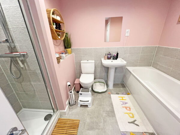 Lubbesthorpe, Leicester, Leicestershire, LE19 4BT