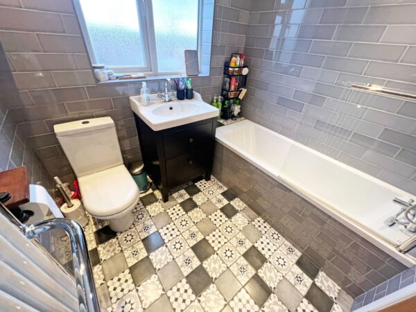 Newlands Avenue, Shepshed, Loughborough, Leicestershire, LE12 9DW