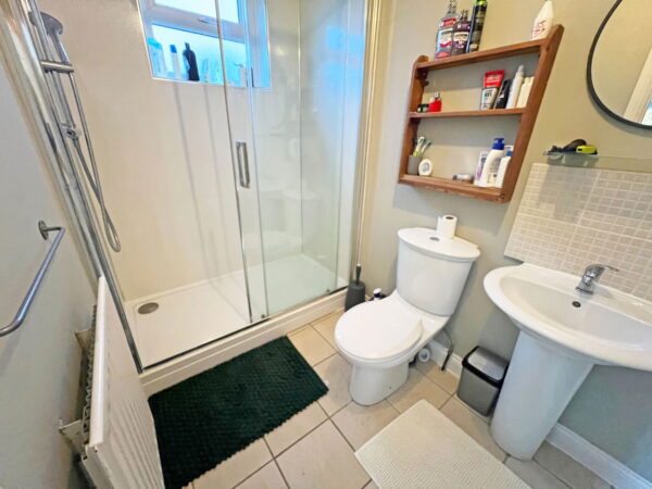 Hinckley Road, Burbage, Hinckley, Leicestershire, LE10 2AQ