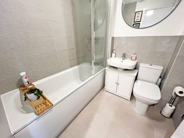 Centurian Drive, Kirby Muxloe, Leicester, Leicestershire, LE9 2DU