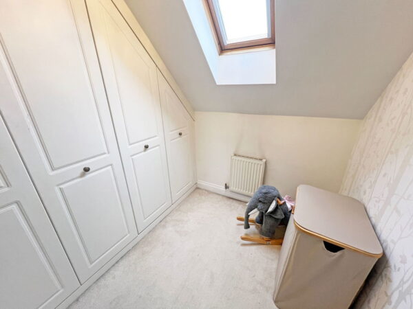 Sandhills Avenue, Hamilton, Leicester, Leicestershire, LE5 1QN