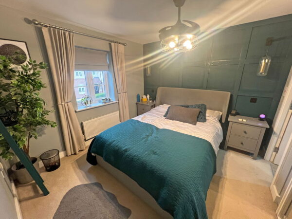 Irvine Crescent, Lubbesthorpe, Leicester, Leicestershire, LE19 4BT