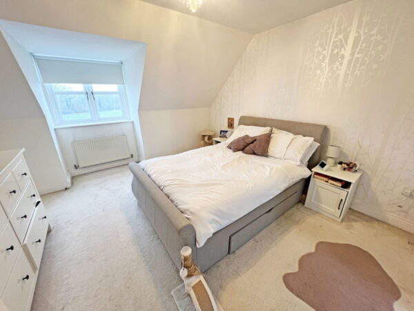 Sandhills Avenue, Hamilton, Leicester, Leicestershire, LE5 1QN