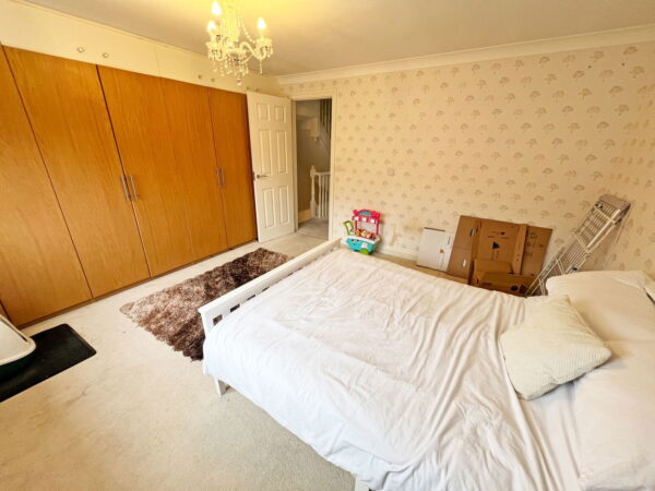 Sandhills Avenue, Hamilton, Leicester, Leicestershire, LE5 1QN