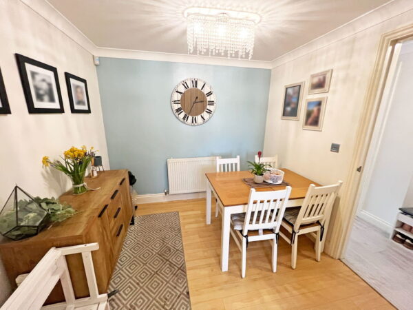 Sandhills Avenue, Hamilton, Leicester, Leicestershire, LE5 1QN