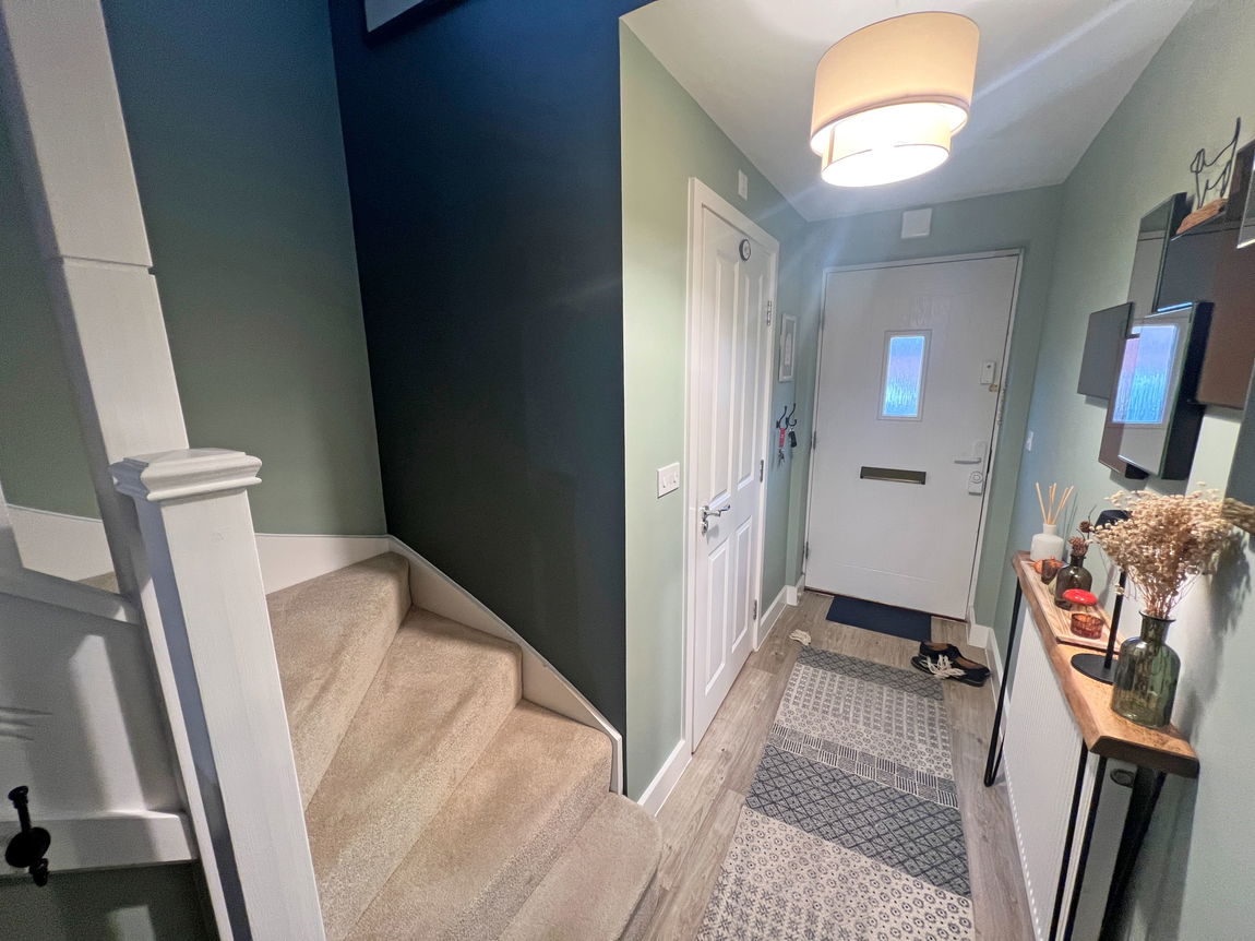 Irvine Crescent, Lubbesthorpe, Leicester, Leicestershire, LE19 4BT