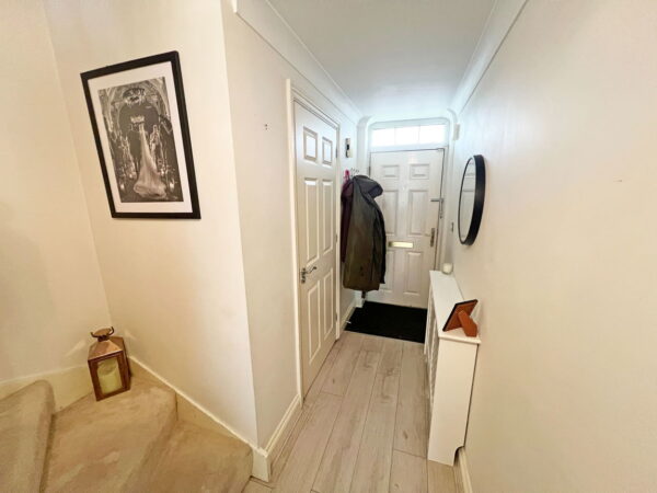 Sandhills Avenue, Hamilton, Leicester, Leicestershire, LE5 1QN