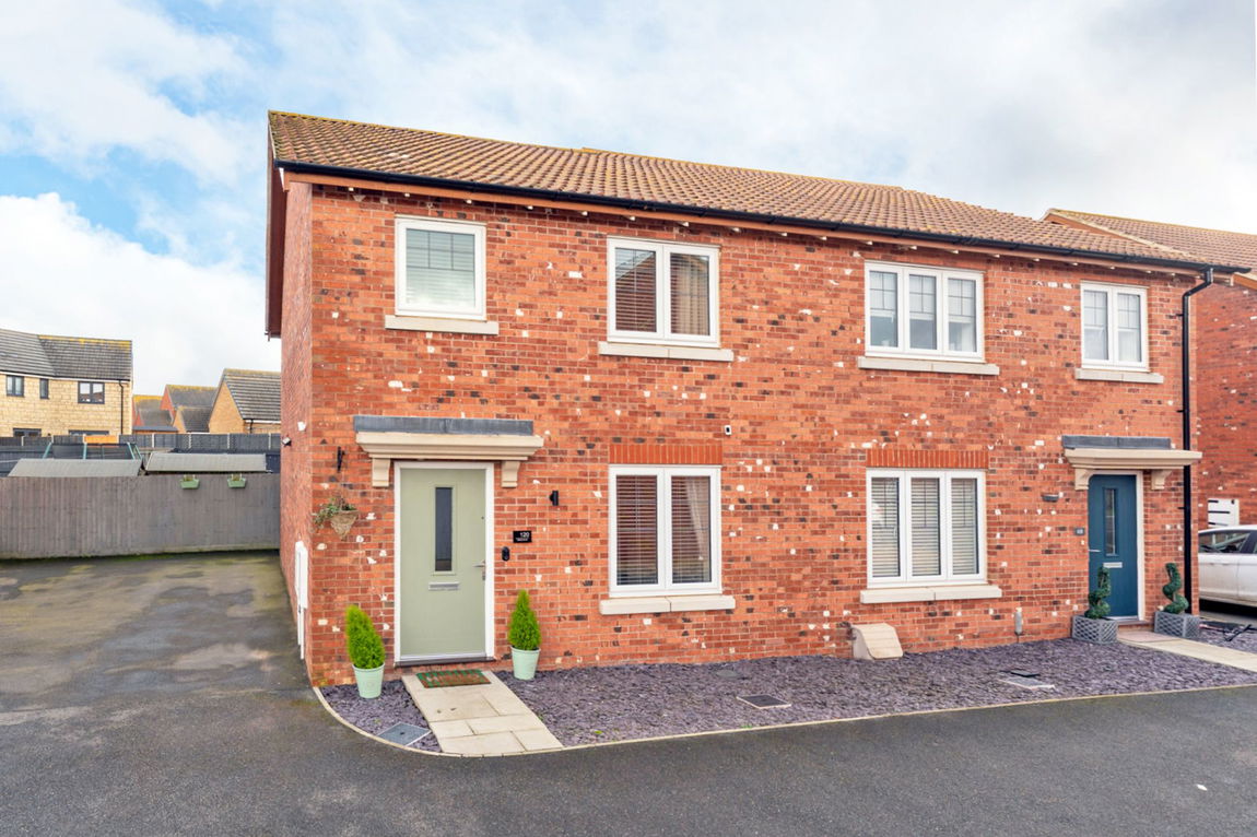 Hobby Drive, Corby, NN17 5FG