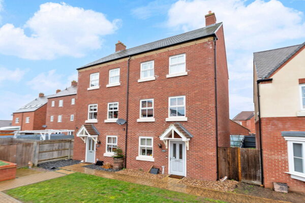 Ashwick Mead, Great Denham, Bedford, Bedfordshire, MK40 4SZ