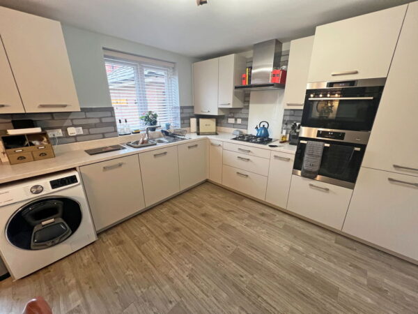 Irvine Crescent, Lubbesthorpe, Leicester, Leicestershire, LE19 4BT