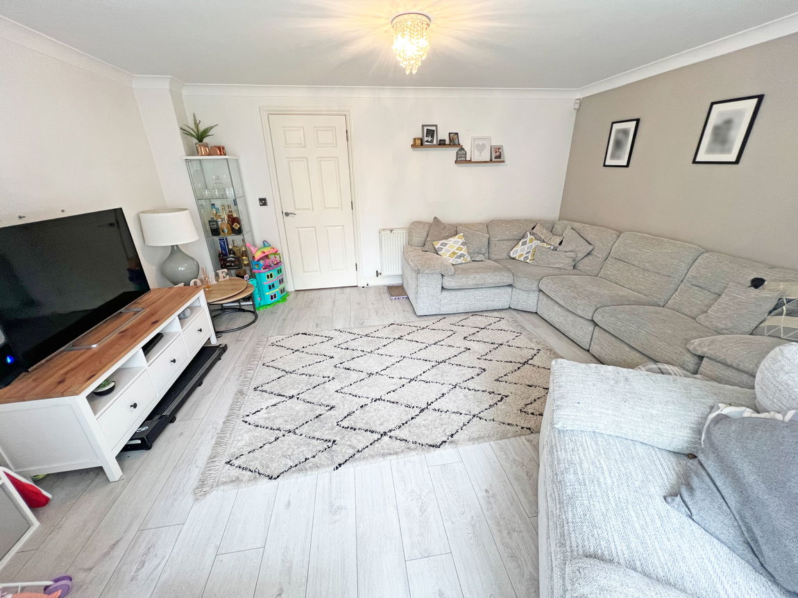 Sandhills Avenue, Hamilton, Leicester, Leicestershire, LE5 1QN