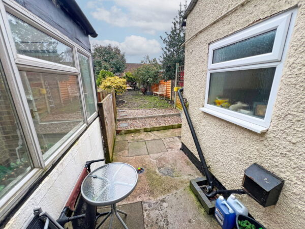 Grange Road, Hugglescote, Coalville, Leicestershire, LE67 2BQ