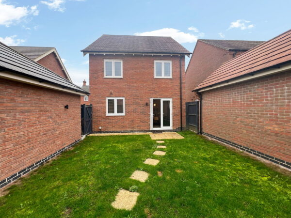 Irvine Crescent, Lubbesthorpe, Leicester, Leicestershire, LE19 4BT