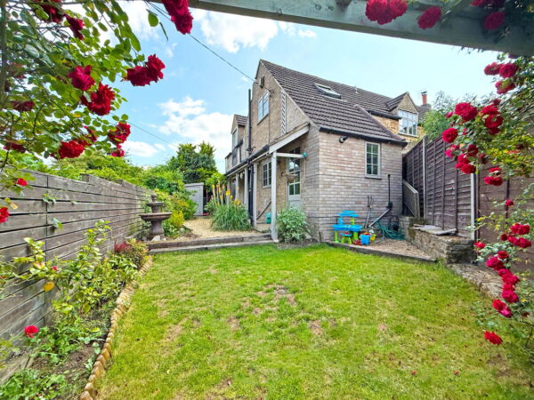 Bottom Lane, Stoke Albany, Market Harborough, Leicestershire, LE16 8PN