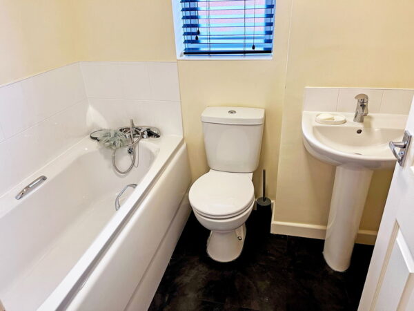 Pasture Drive, Birstall, Leicester, LE4 3NQ