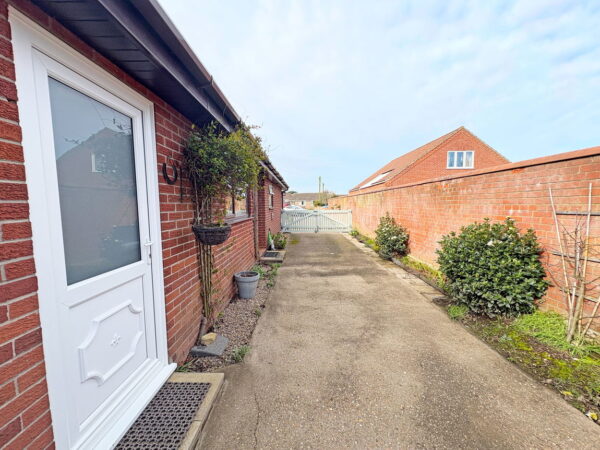 Croft Close, Wainfleet, Skegness, Lincolnshire, PE24 4DT