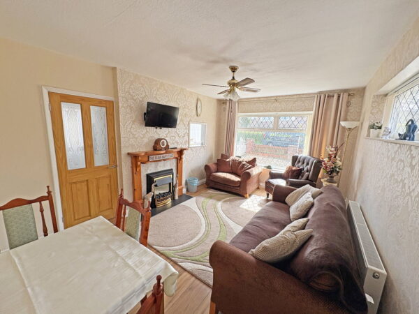 44 Albany Close, Skegness, Lincolnshire, PE25 2NE