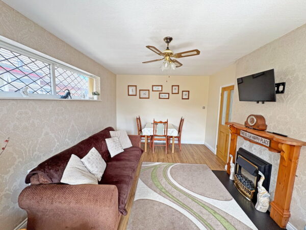 44 Albany Close, Skegness, Lincolnshire, PE25 2NE