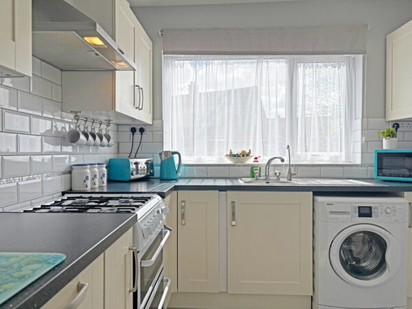 44 Albany Close, Skegness, Lincolnshire, PE25 2NE