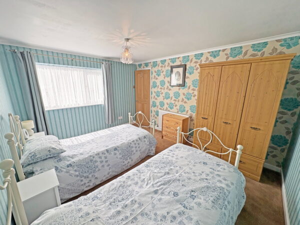 44 Albany Close, Skegness, Lincolnshire, PE25 2NE