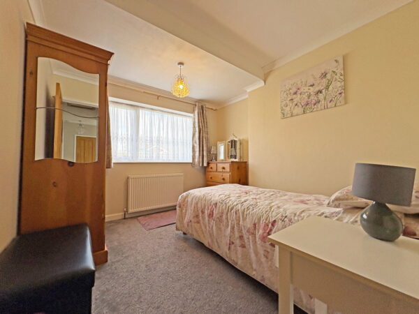 44 Albany Close, Skegness, Lincolnshire, PE25 2NE