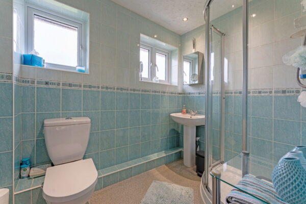 47 Foxons Barn Road, Rugby, Warwickshire, CV21