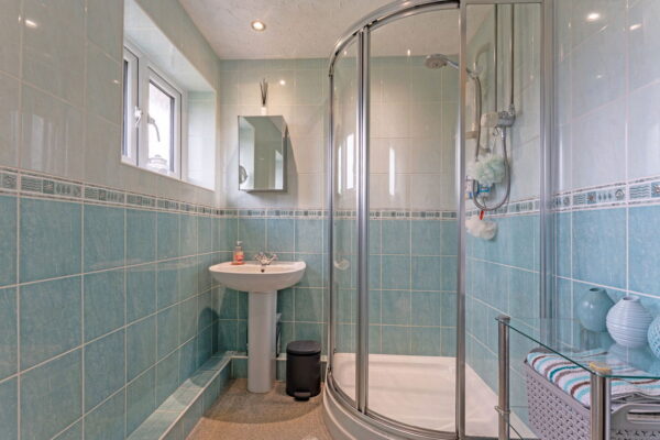 47 Foxons Barn Road, Rugby, Warwickshire, CV21