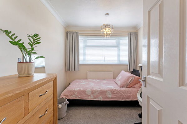 47 Foxons Barn Road, Rugby, Warwickshire, CV21