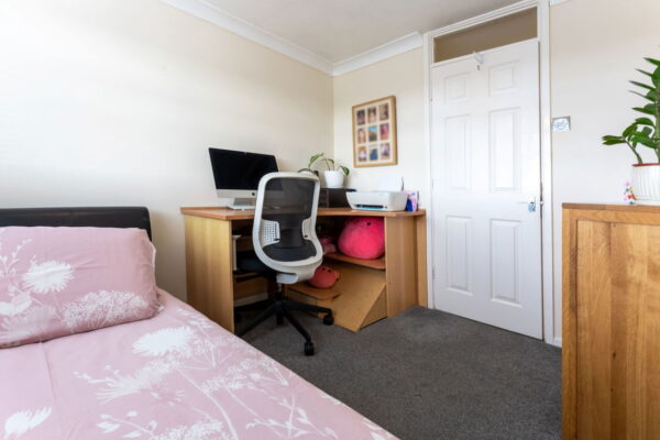 47 Foxons Barn Road, Rugby, Warwickshire, CV21