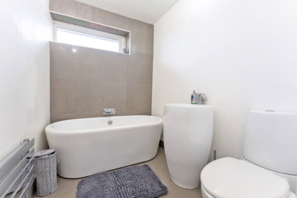 Larkhill, Rushden, Northamptonshire, NN10 6BG
