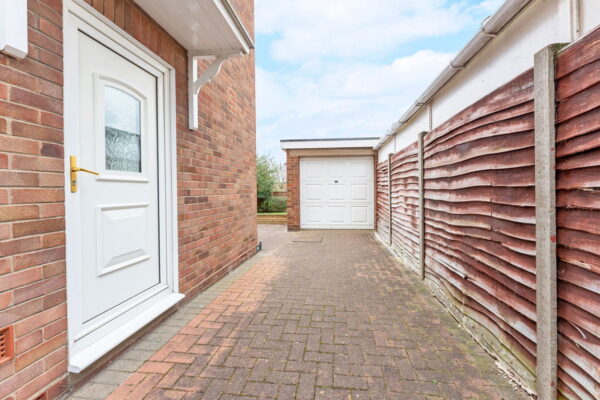 Arundel Drive, Bedford, MK41 8JF
