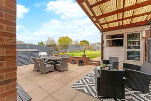 47 Foxons Barn Road, Rugby, Warwickshire, CV21