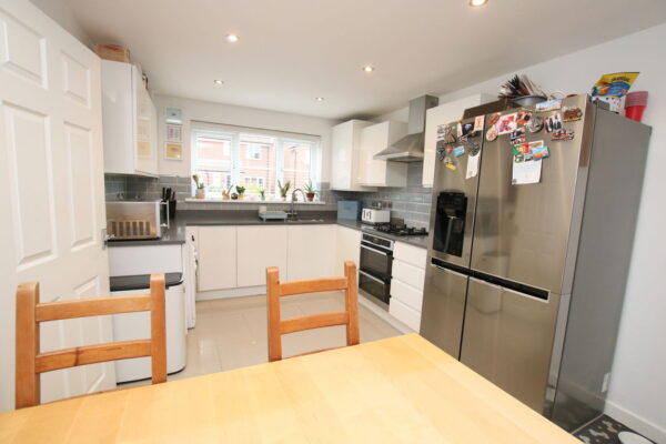 Hurricane Road, Hucknall, Nottingham, NG15 6WN