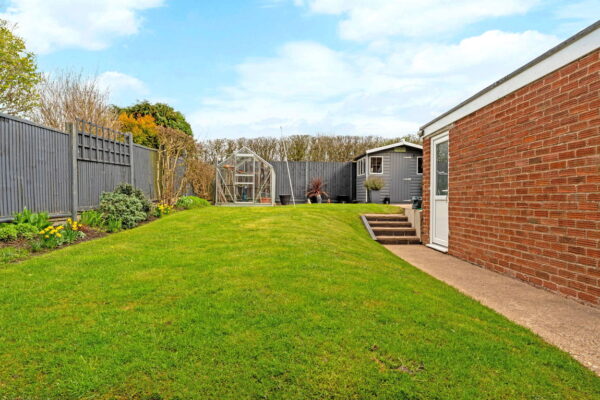 47 Foxons Barn Road, Rugby, Warwickshire, CV21